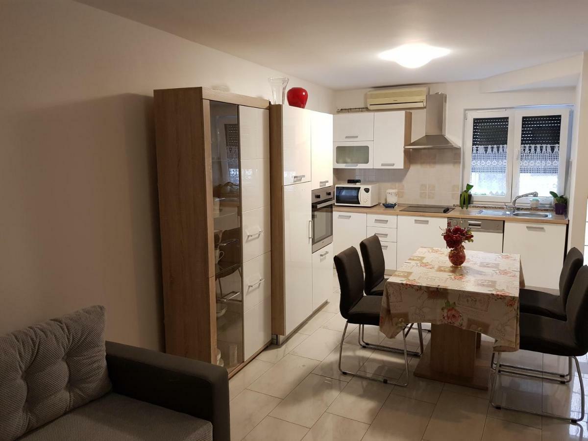 Izola City Center Apartment Buitenkant foto